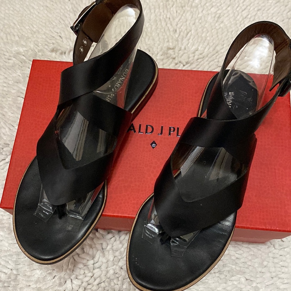 Donald Pliner black leather sandals